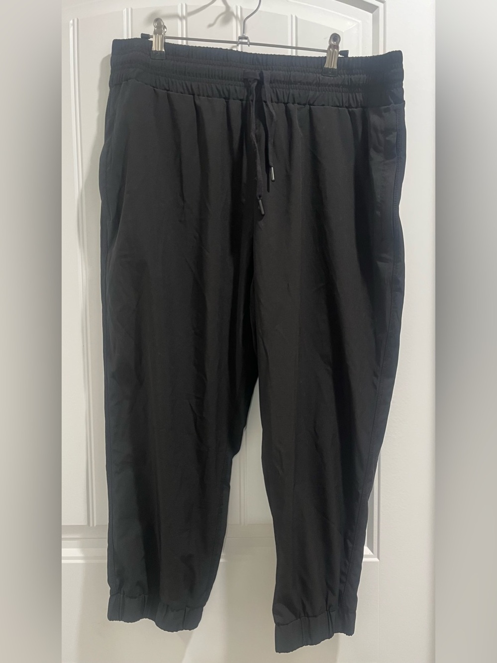 Kyodan Women’s Black Jogger with Drawstring and pockets